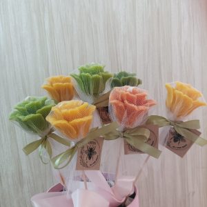 ръчно изработени восъчни рози
